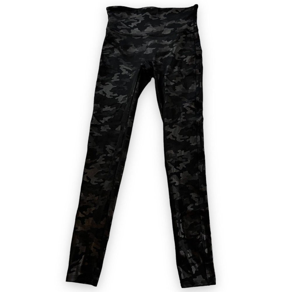 Spanx‎ Black Matte Camo Leggings Womens Medium Faux Leather High Waist